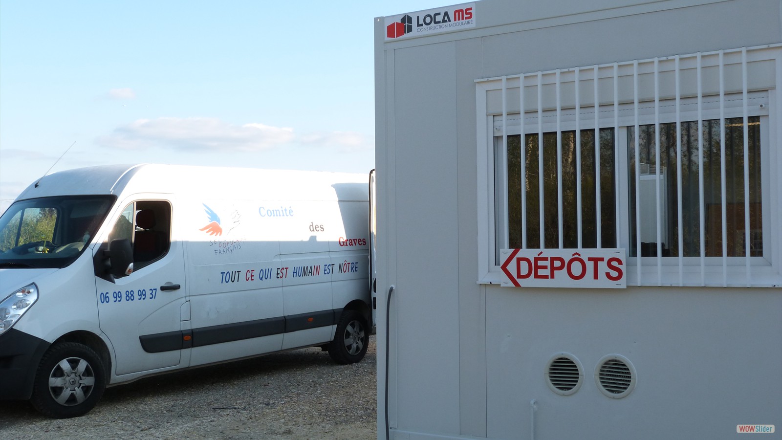 Notre camion devant le dépôt Notre camion devant le dépôt